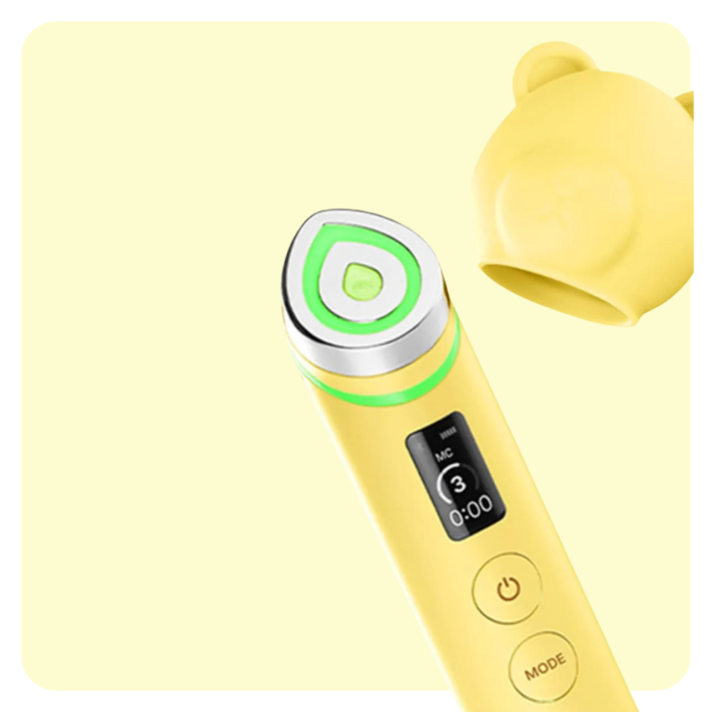 Medicube Booster Pro Yellow Bear Head Case